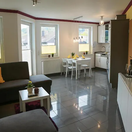 With Balcony And Great Views Apartment